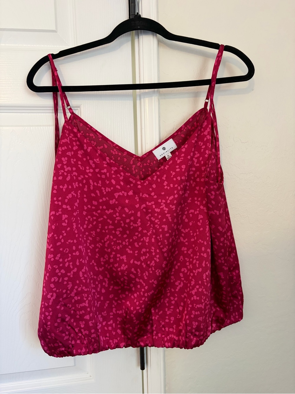 Socialite Women’s Fuchsia Printed V-Neck Cami Top